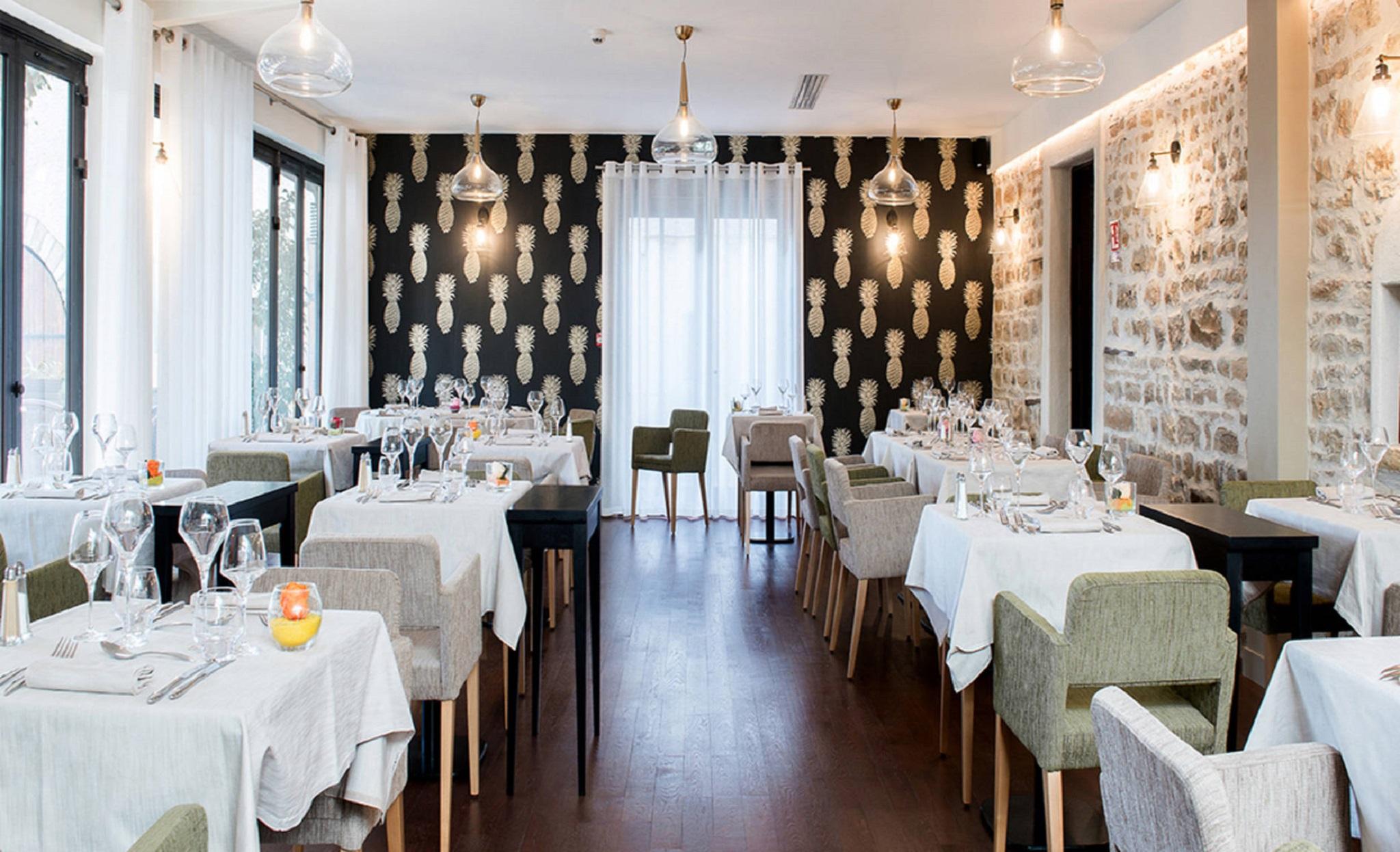 Logis Hotel Tante Yvonne & Son Restaurant Semi-Gastronomique - Lyon Nord Quincieux Экстерьер фото